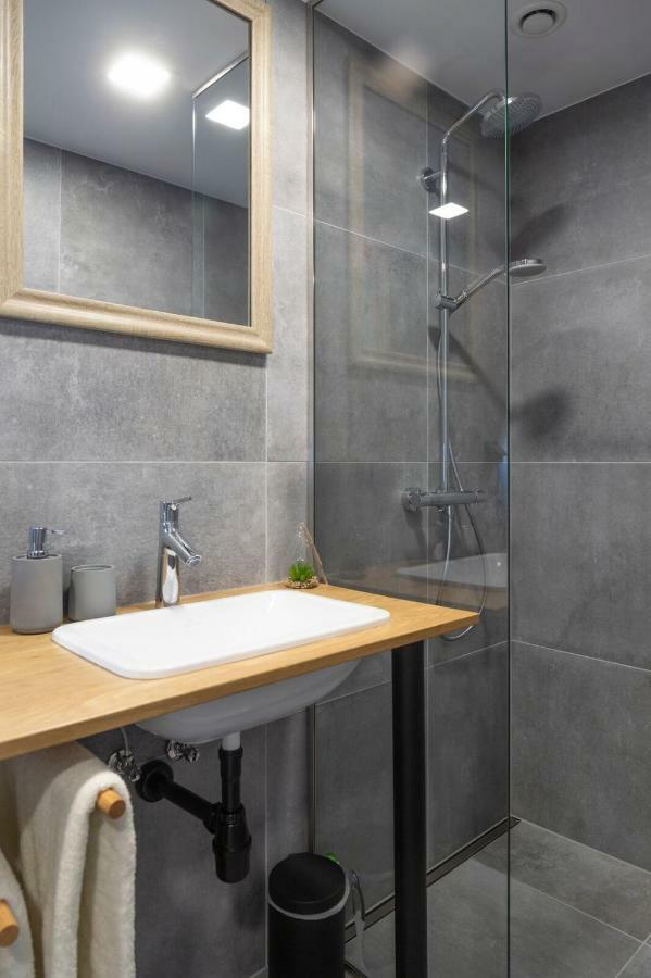 Estonian Design Flat Next To Old Town Apartment Tallinn Exterior foto